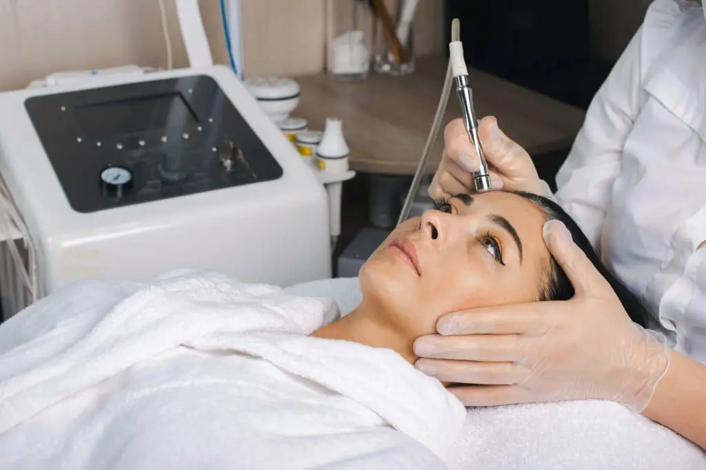 PRP MICRONEEDLING FOR ACNE SCARS CAN IT HELP IMPROVE SCARRING