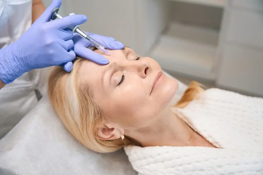 NAVIGATING DIFFERENT AGE GROUPS WHEN IS THE RIGHT TIME TO START INJECTABLE TREATMENTS