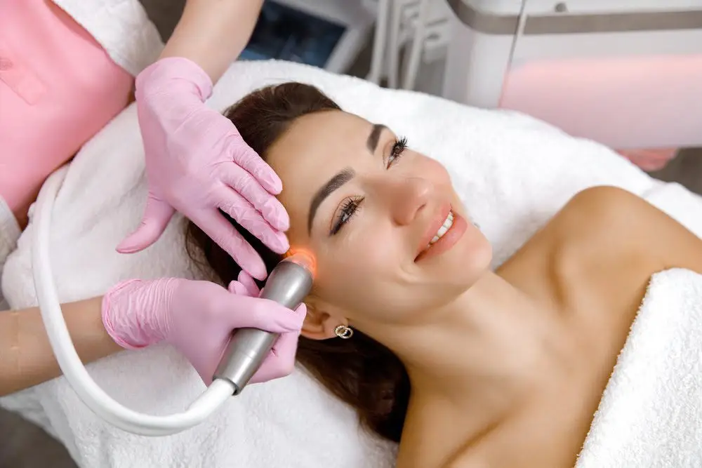 SPARKLE AND SHINE: DIAMOND GLOW TREATMENT FOR SPECIAL OCCASIONS